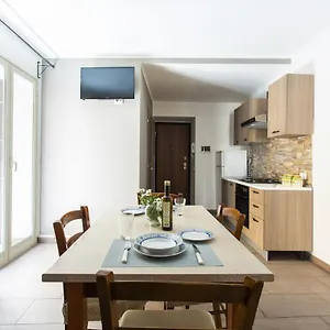 https://meschita-little-house.palermohotels.org