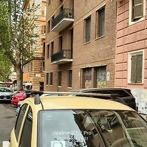 https://appartamento-vacanze-colosseo.it-romehotels.com