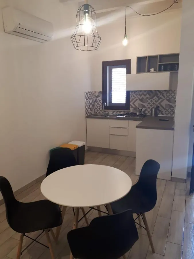 Apartamento Casa Di Maddalena Castellammare del Golfo 0*,  Italia